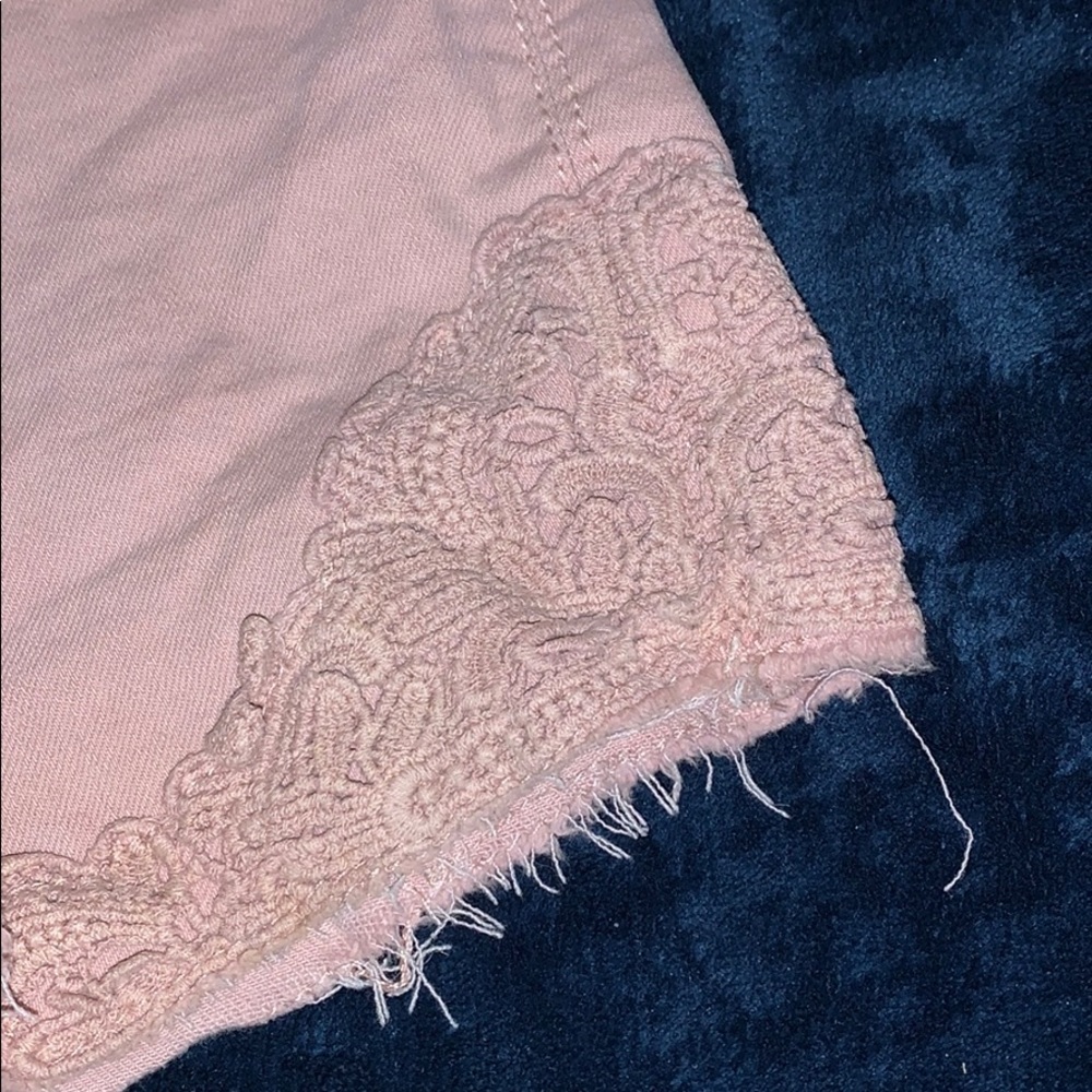 Shorts - Picture 3 of 4